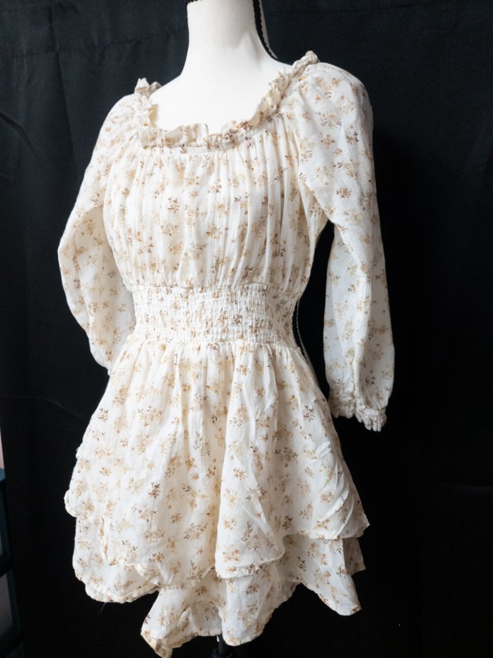 American Eagle Romper Dress Cream Floral Smocked Tiered Cottagecore Boho S